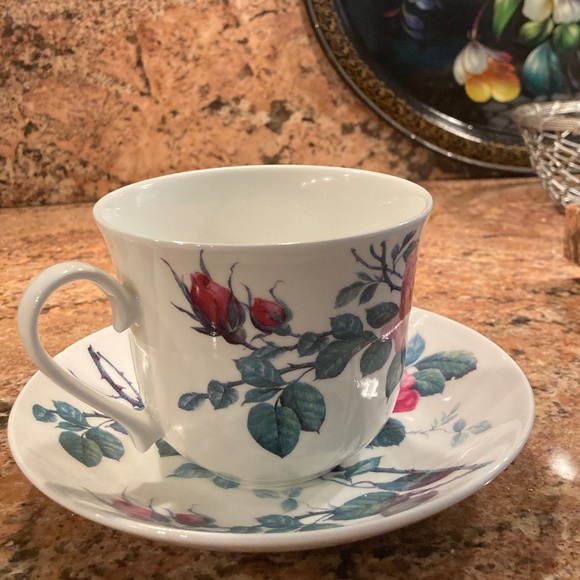 English Rose an exclusive design ROY KIRKHAM fine bone China TEA SET - Picture 2 of 15